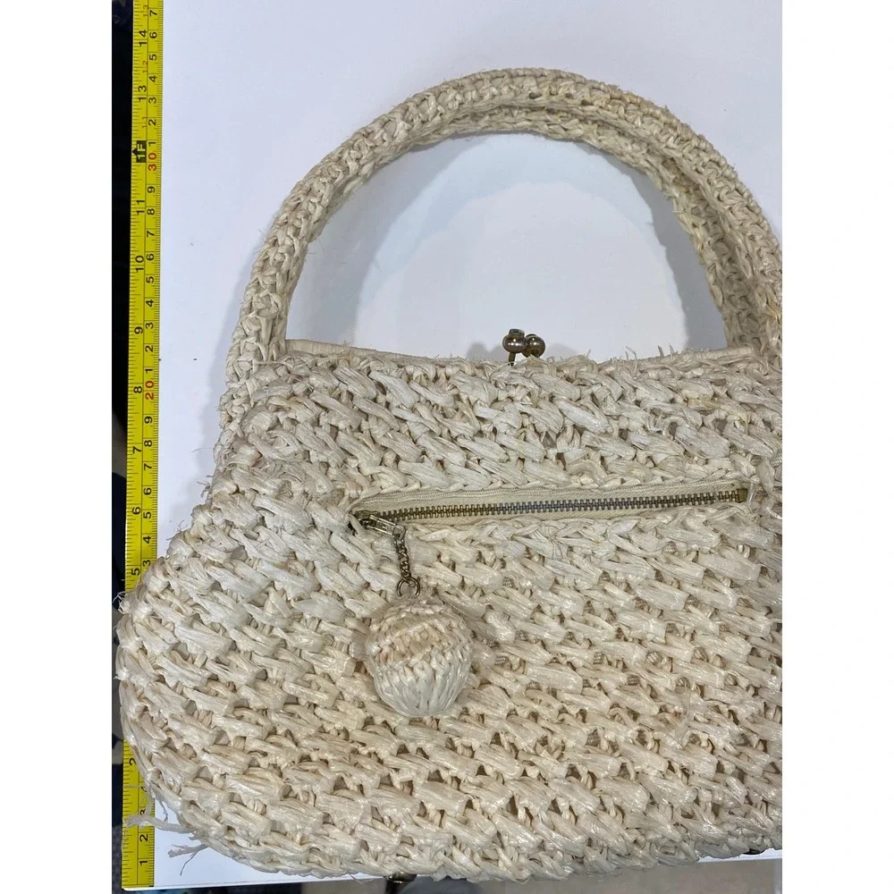 Vintage 1960s Woven Raffia Handbag Seashell‎ Charm Made in Japan Ivory Purse